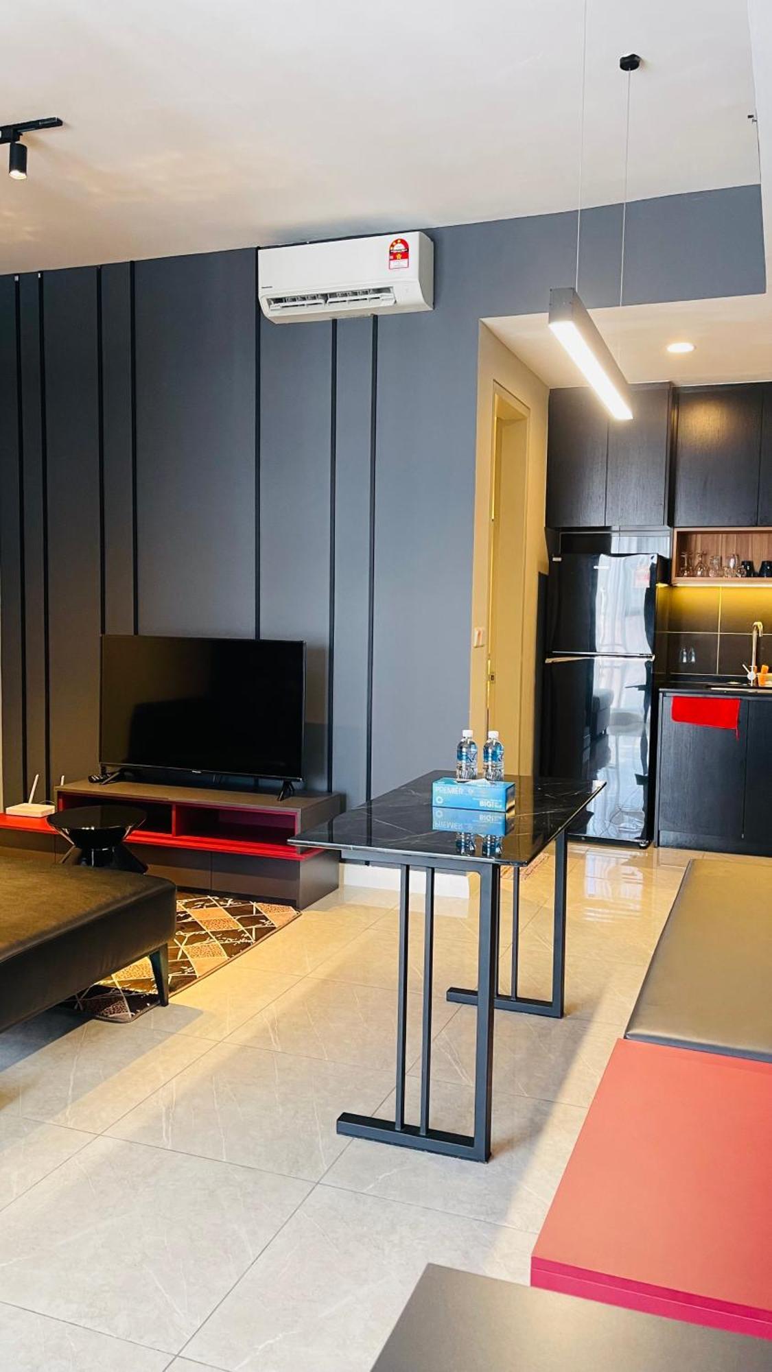 Maxx Royal Suites At Axon