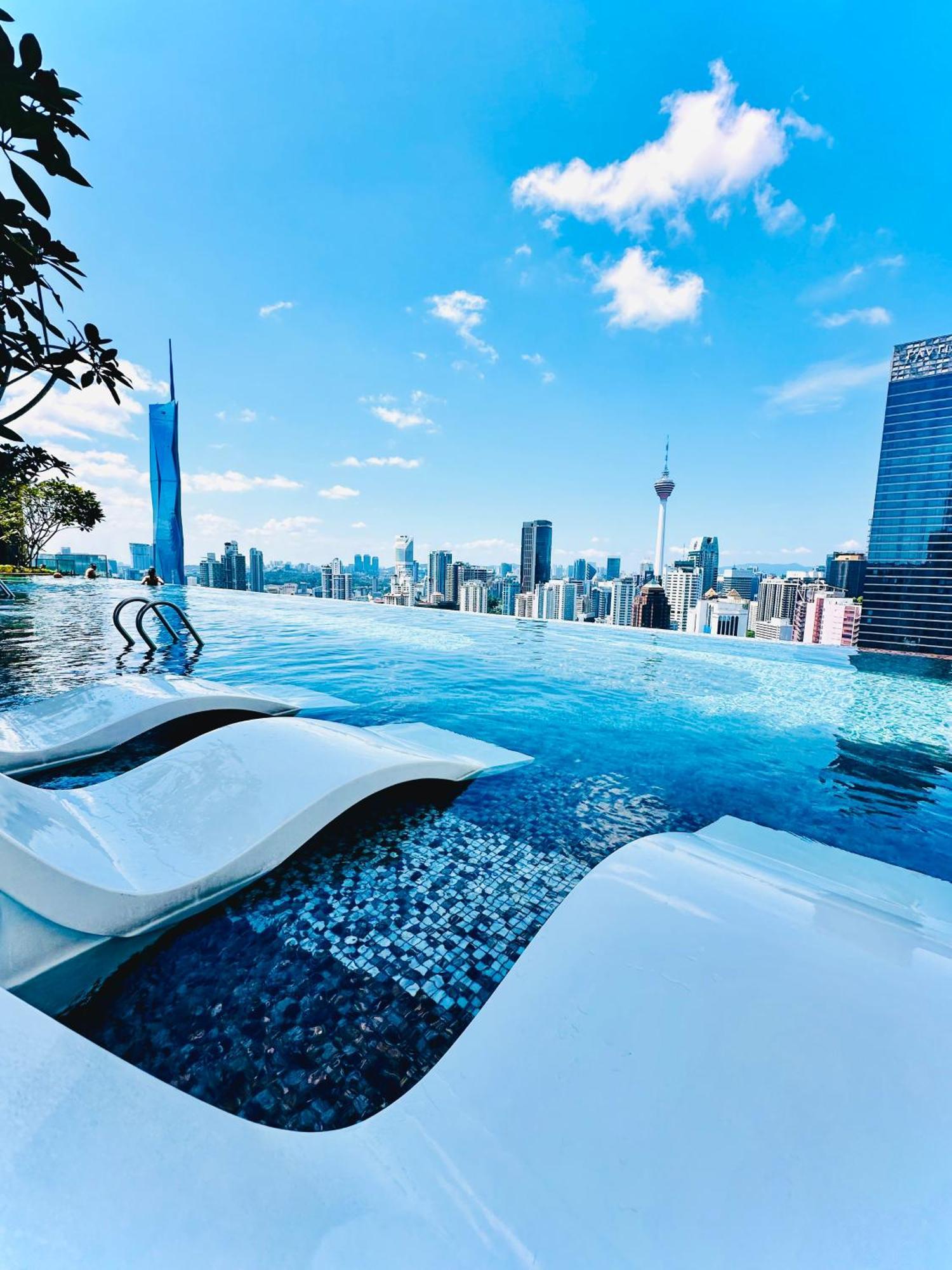 Maxx Royal Suites At Axon Pangsapuri