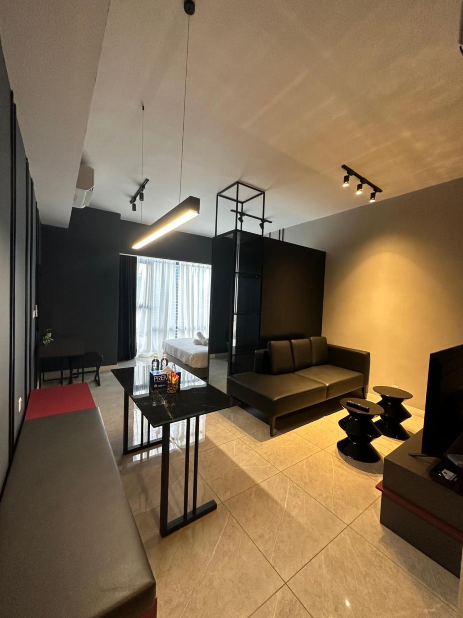 Maxx Royal Suites At Axon