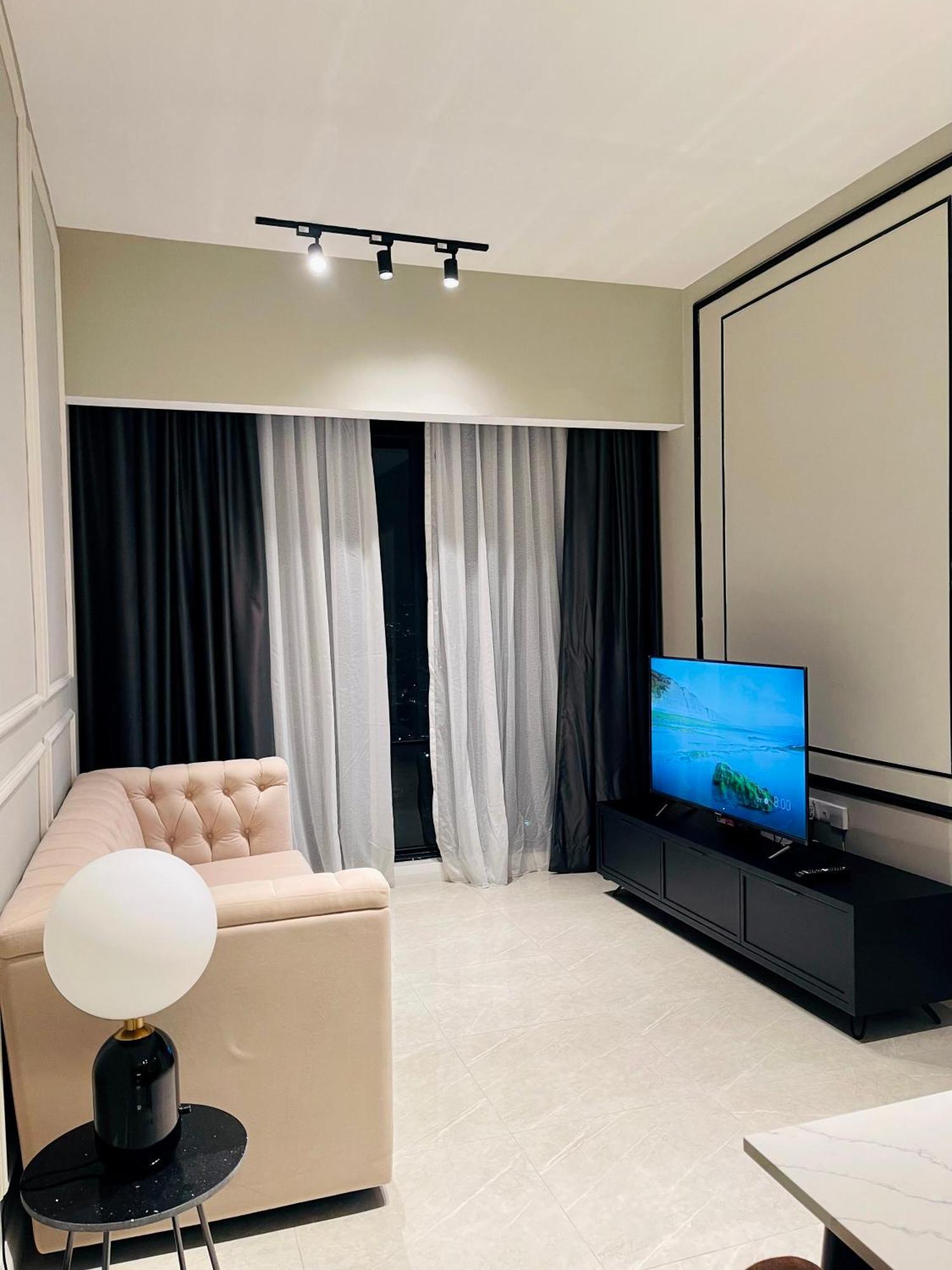 Pangsapuri Maxx Royal Suites At Axon *